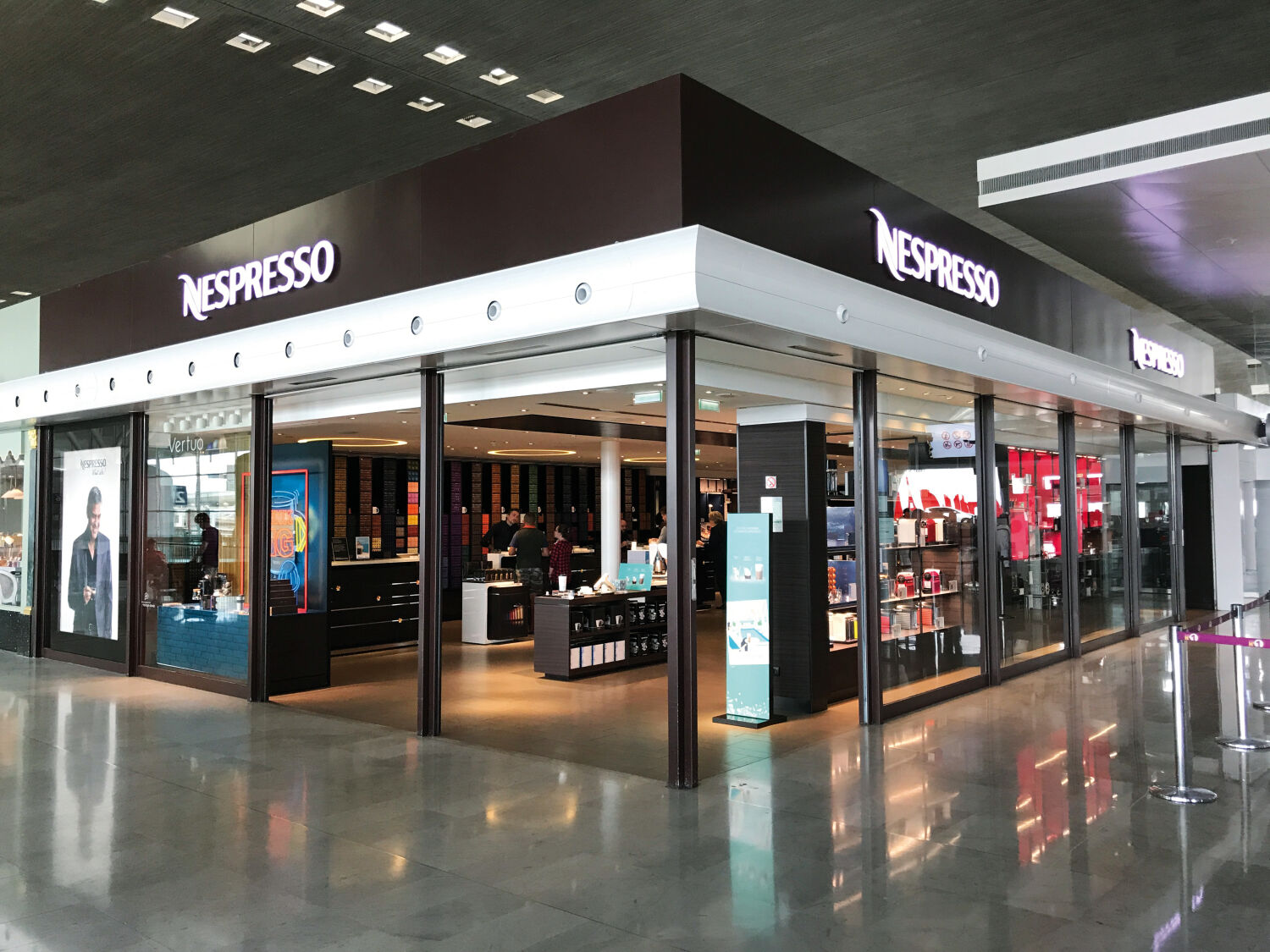 ring humor Met bloed bevlekt Nespresso opens its first airport boutique | Nestlé Nespresso